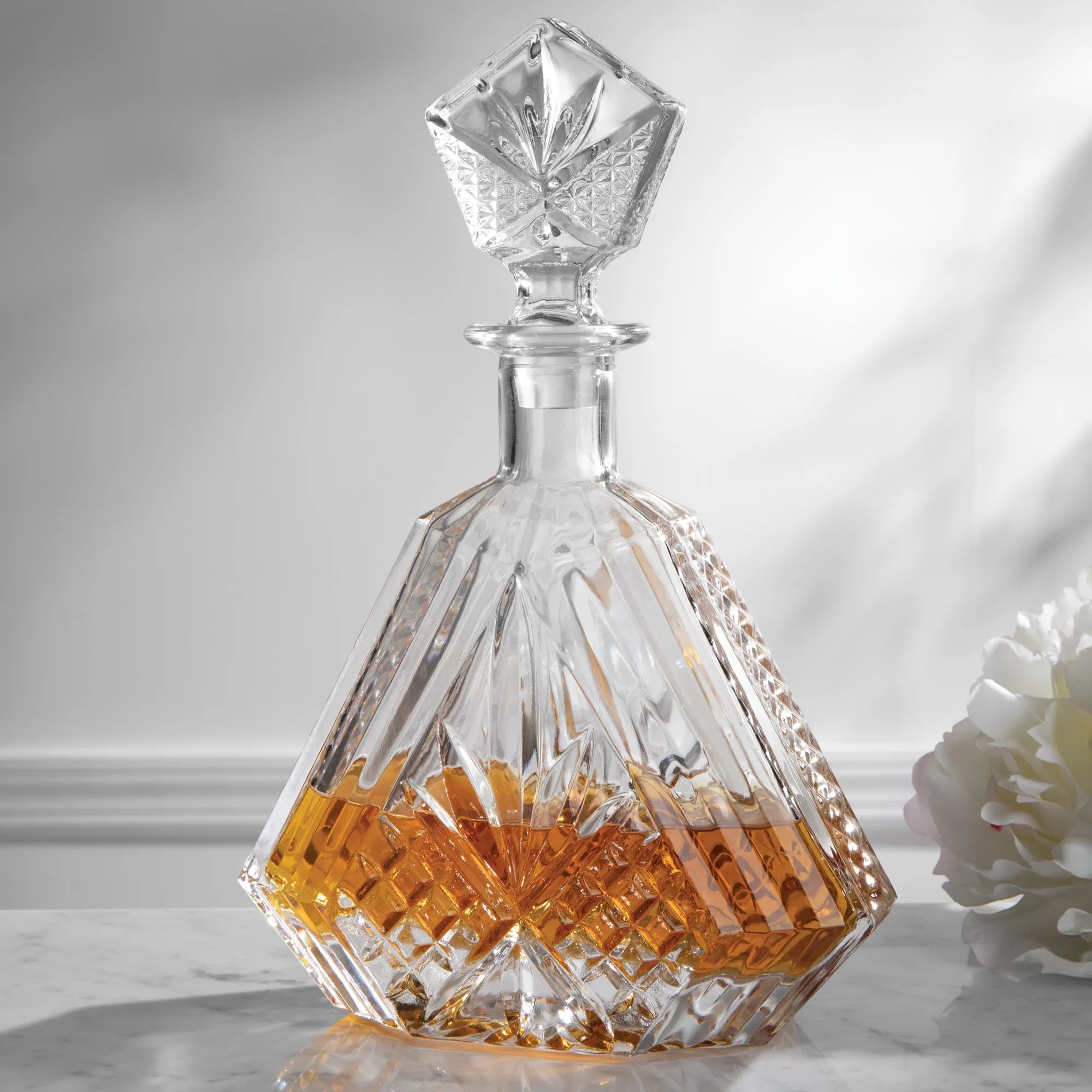 New Godinger Dublin Crystal Triangle Decanter